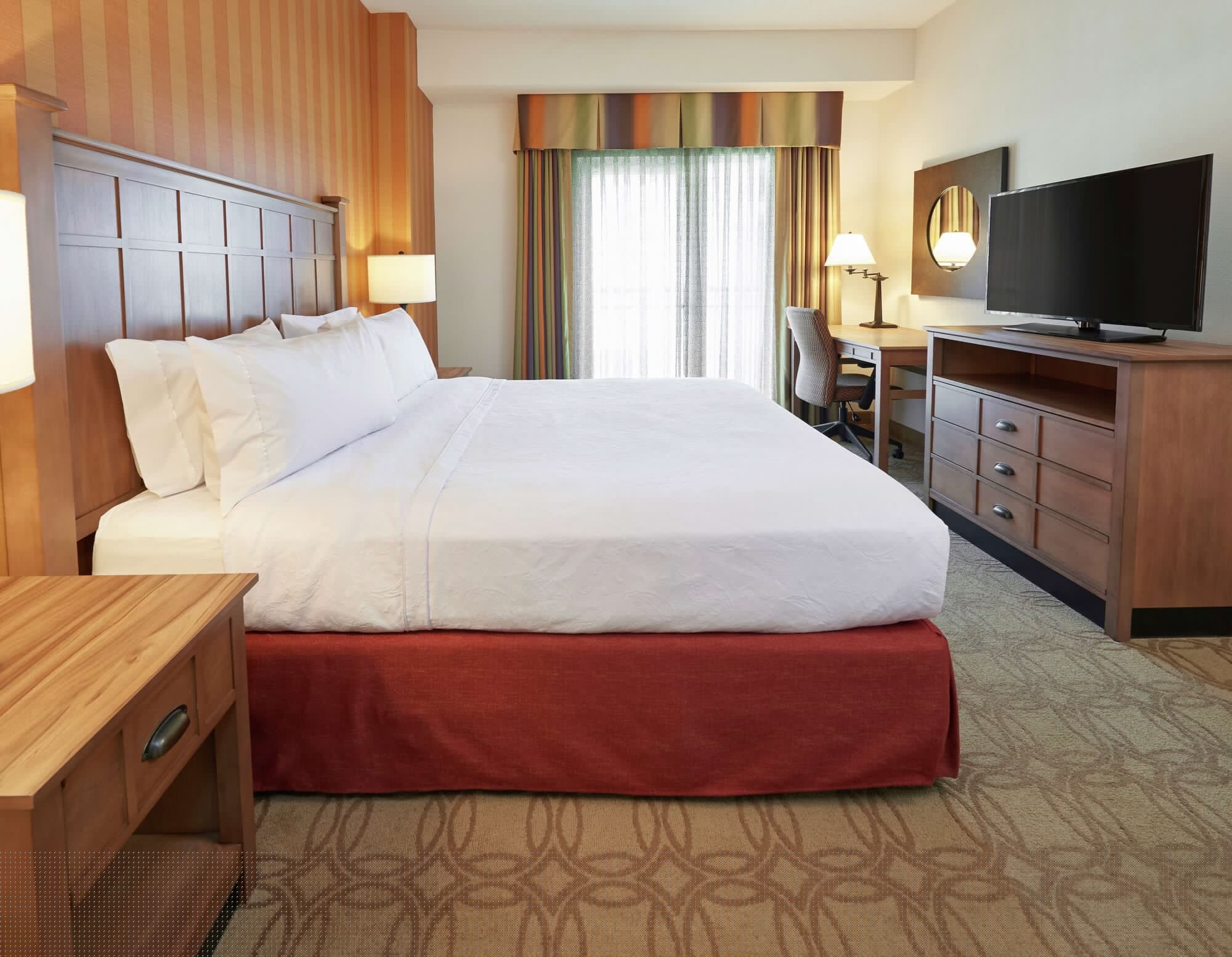 1 BEDROOM, SUITE, KING BED