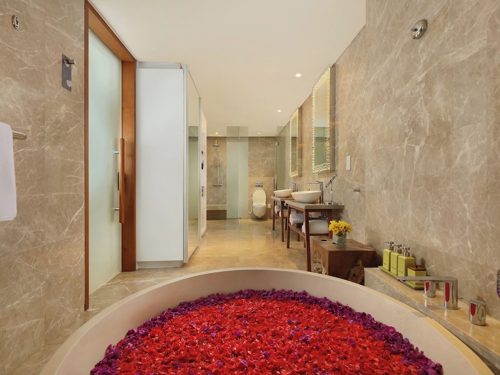 Maya Sanur Resort Spa 20/50