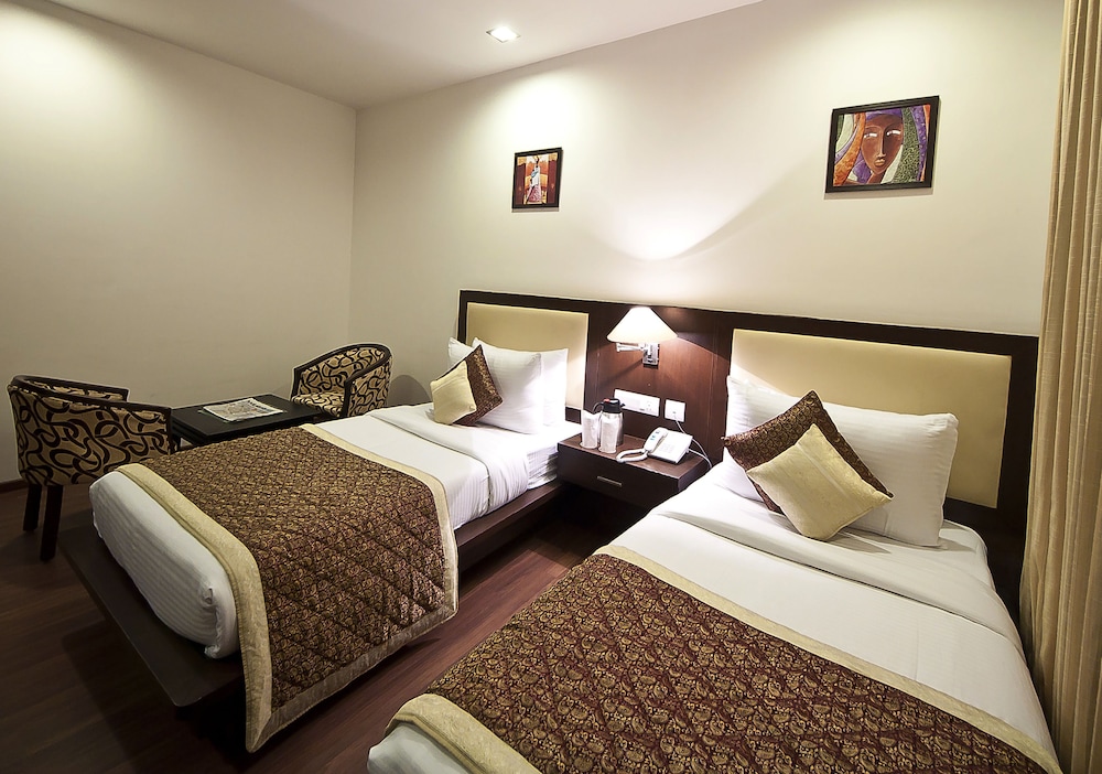 Hotel Divine Paradise 8/35