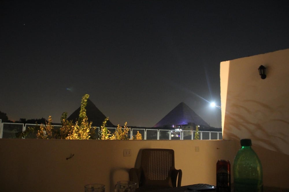 Farida Pyramids View 23/30