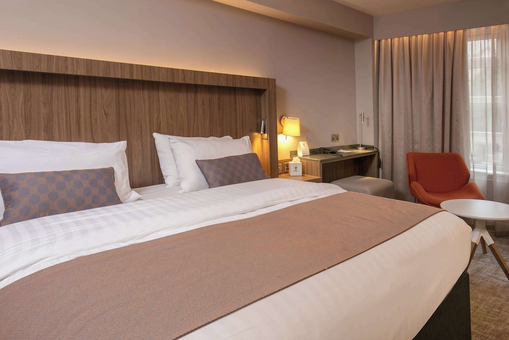 غرفة سوبيريور بسرير كينج