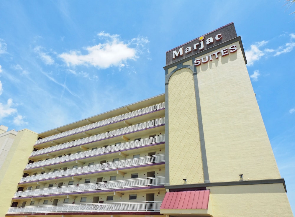 Marjac Suites 2/53