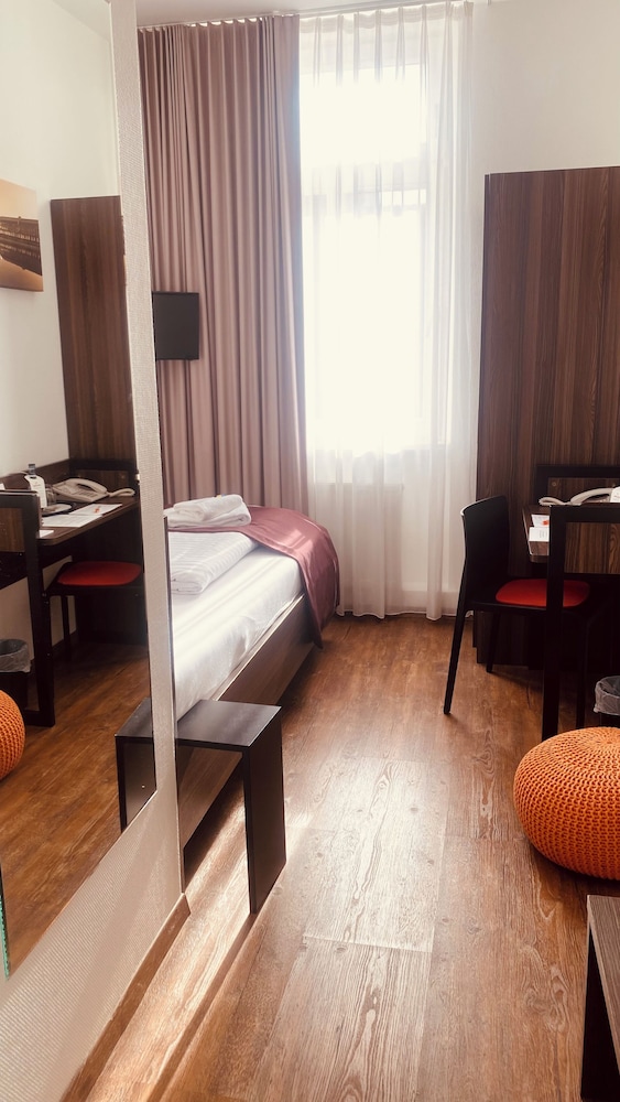 Sevendays Hotel Boardinghouse 10/50