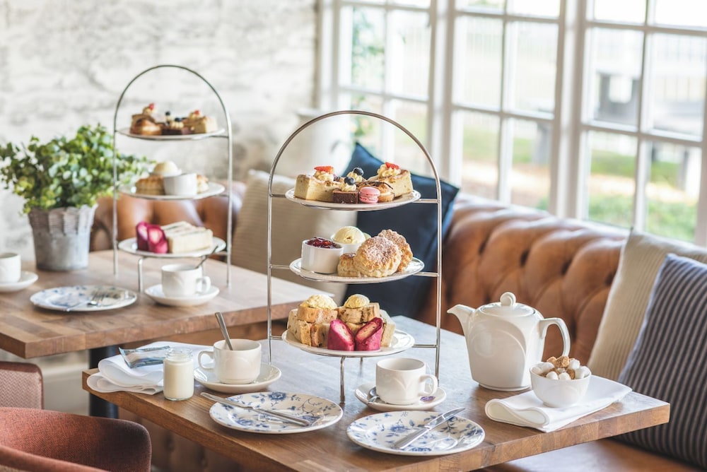 Beaulieu Hotel 32/50