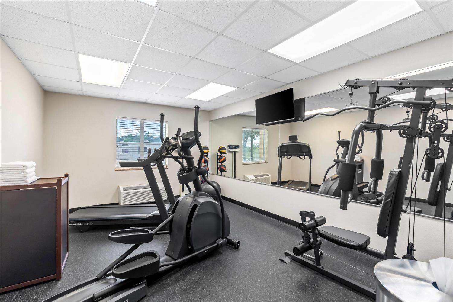 Days Inn by Wyndham Rockdale Texas 6/16