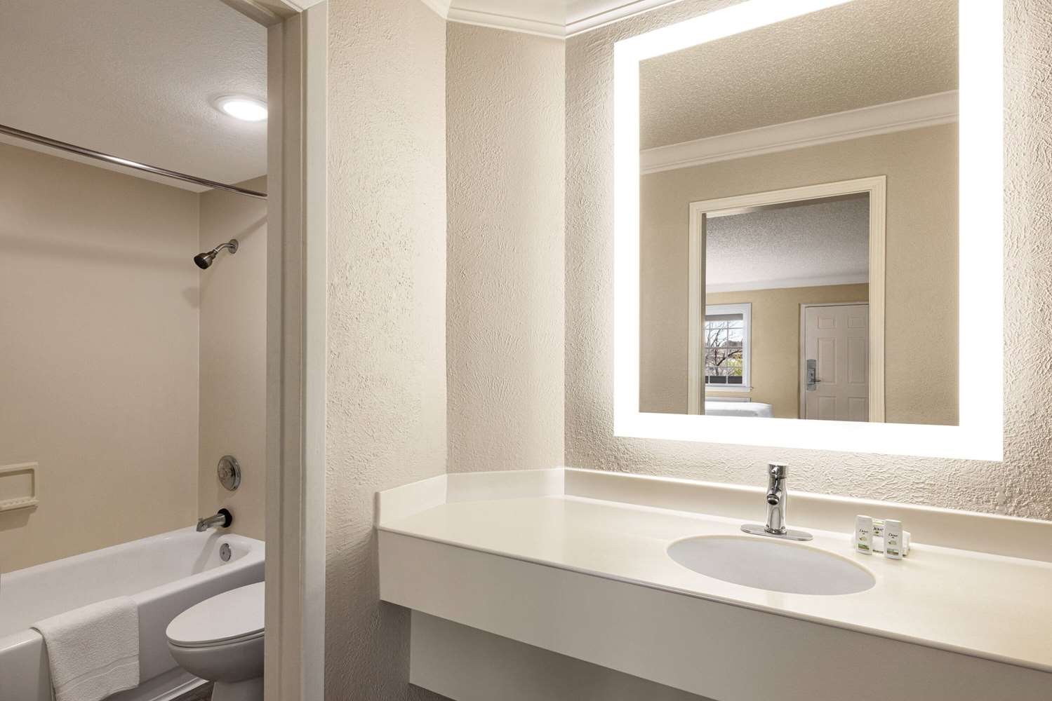 La Quinta Inn San Antonio Lackland 46/49