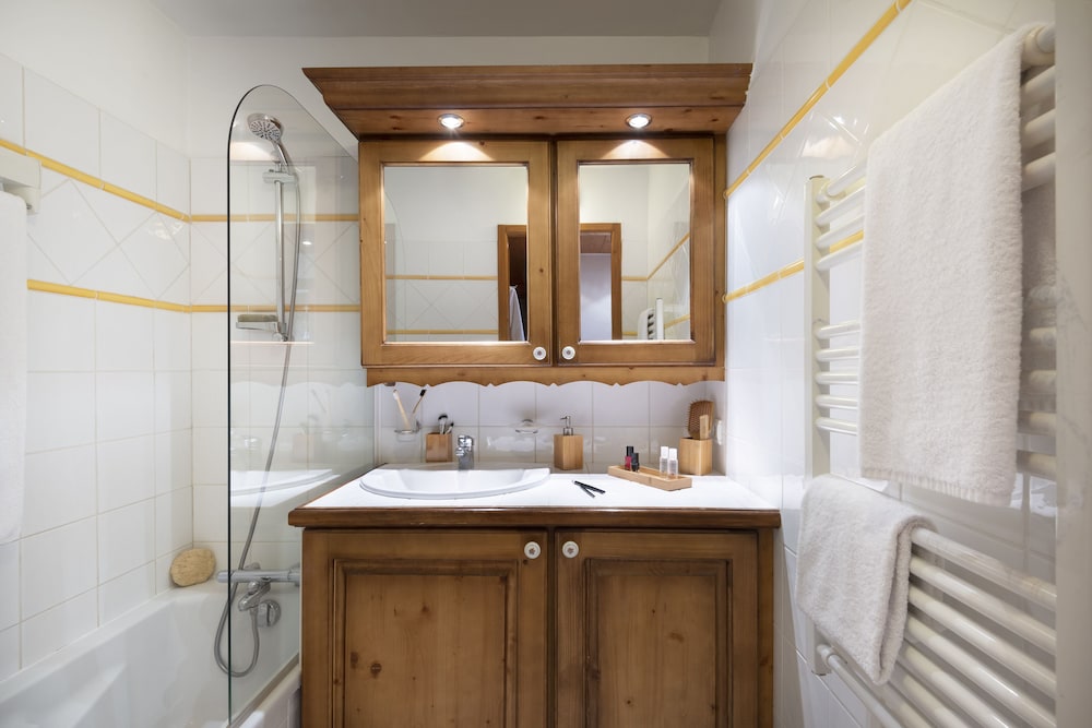 PREMIUM RESIDENCE LES FERMES DU SOLEIL 48/49