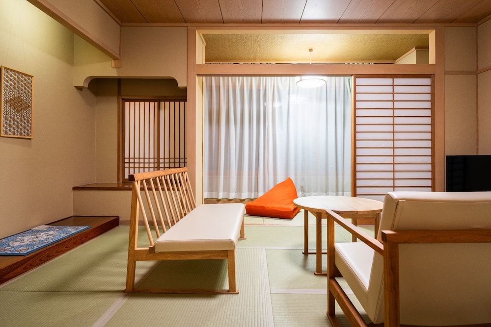Joshinnosato Hibikino 28/42