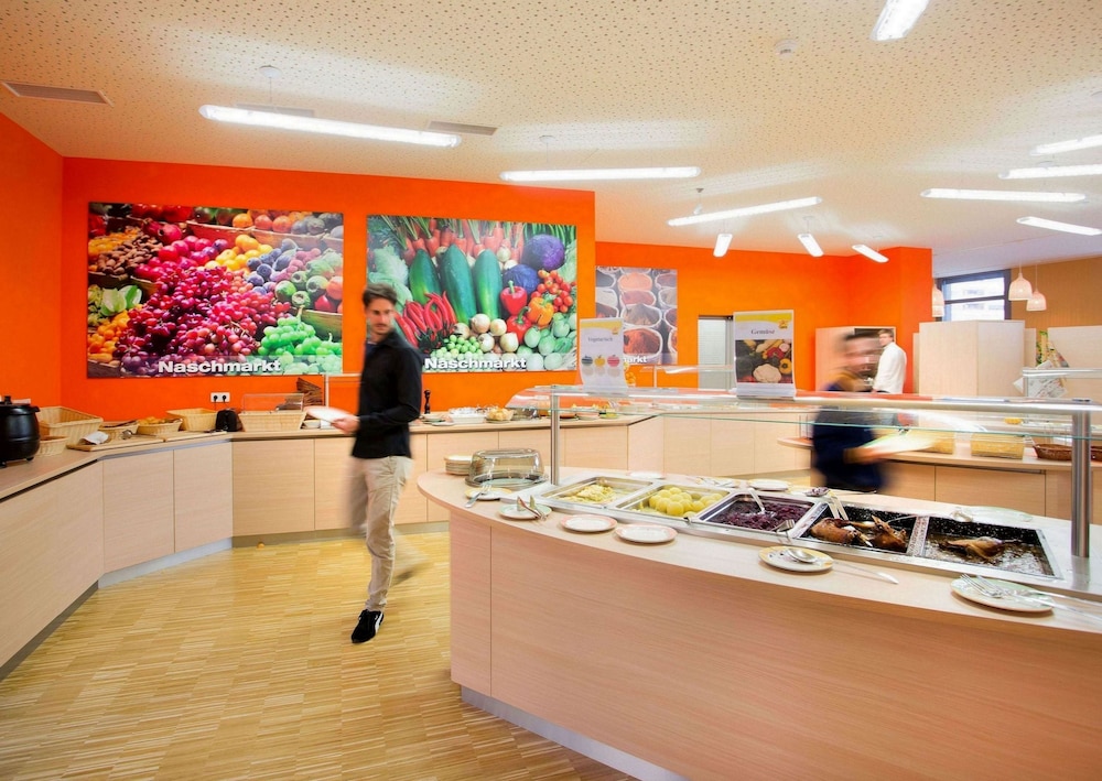 restaurant-cafeteria