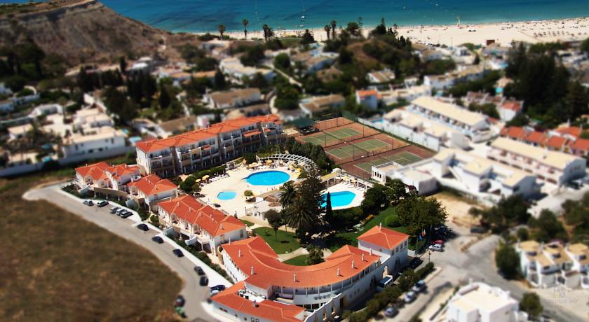 Luz Bay Hotel 32/37