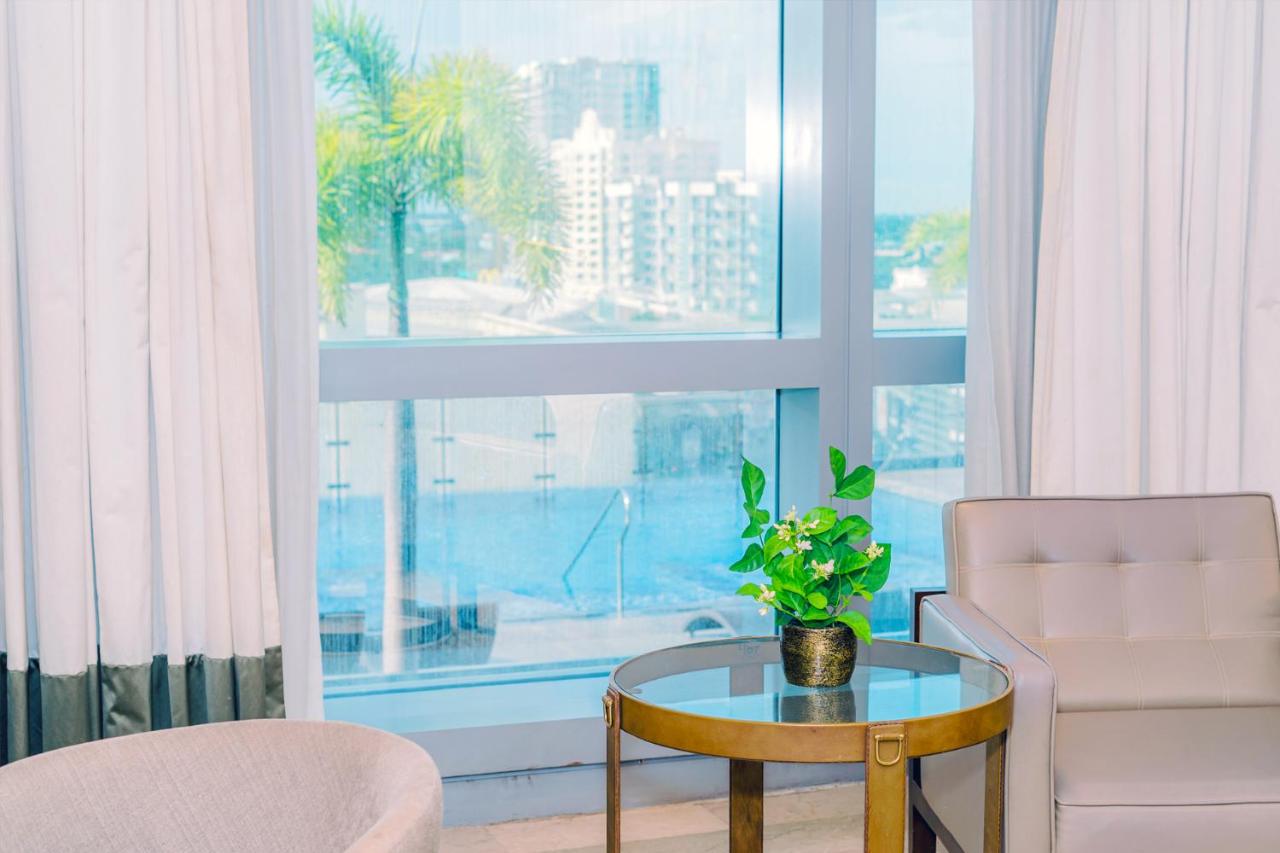 MCollection - Convenient City Stay in Iloilo Business Park 19/21