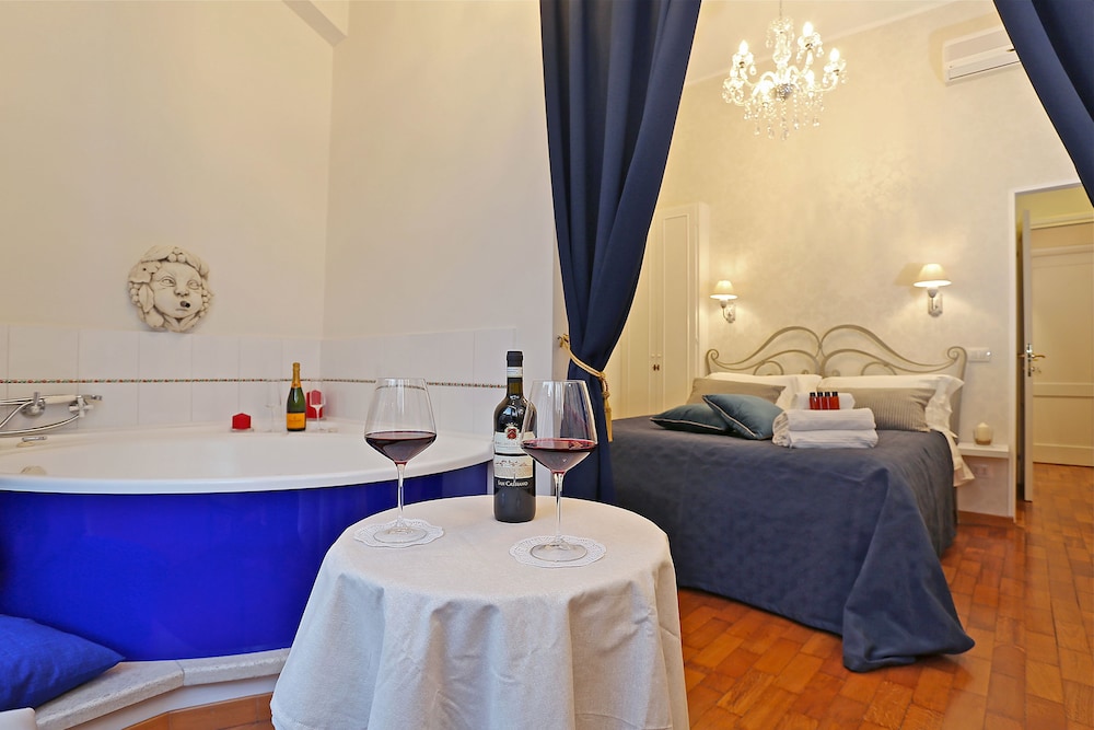 Liberty Rome Suites 35/68