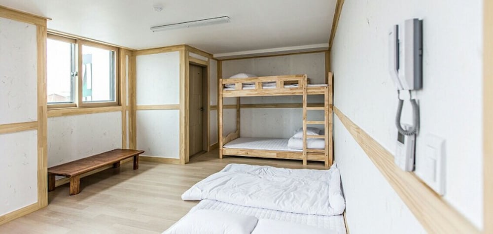 Kirin Guesthouse - Hostel 2/14