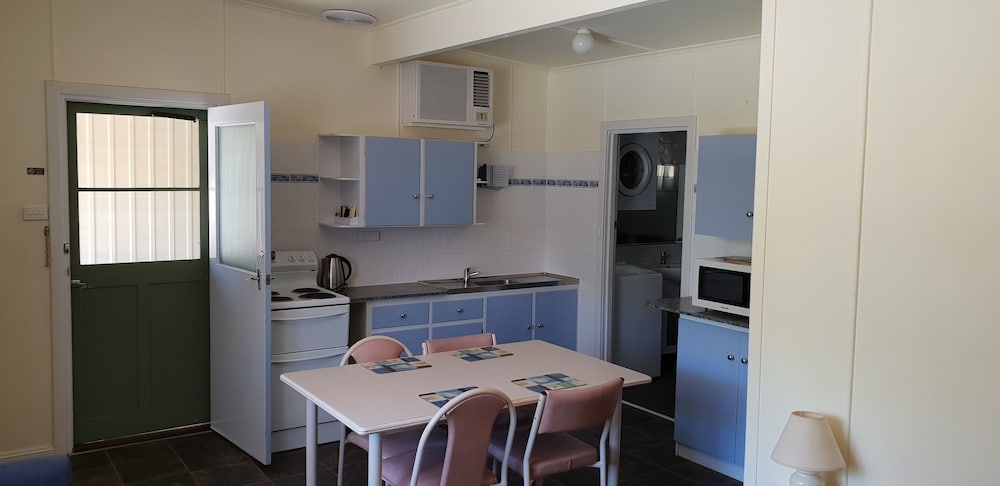 MODRA'S APARTMENTS 18/50