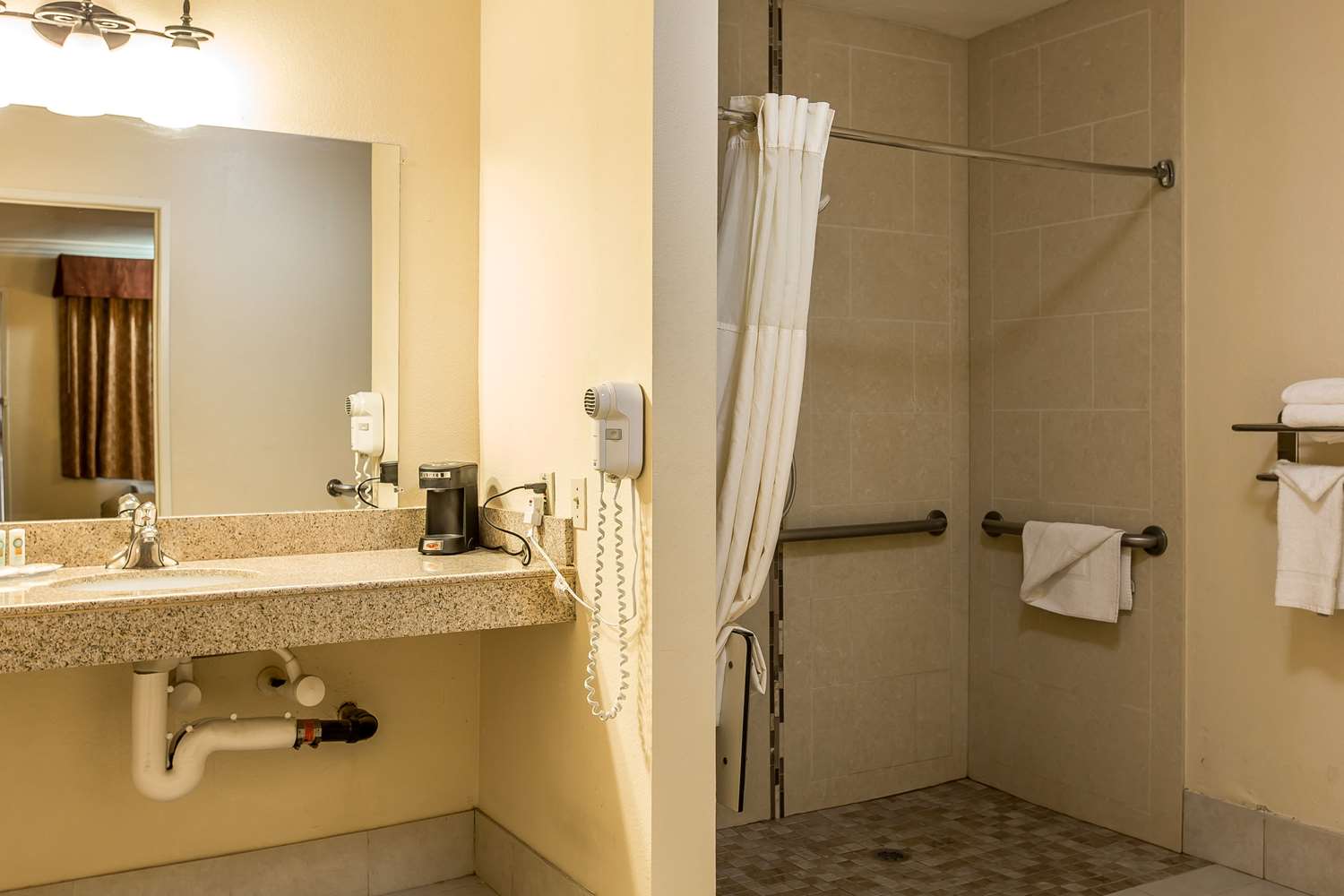 Quality Inn Lake Elsinore 49/51