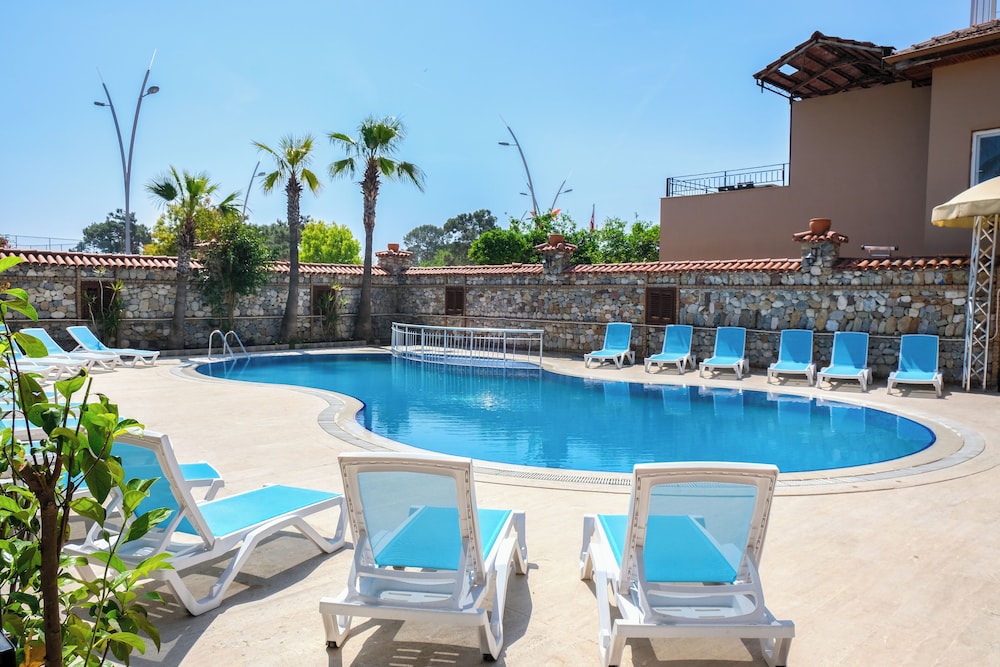 Beldibi Beach Hotel 50/55