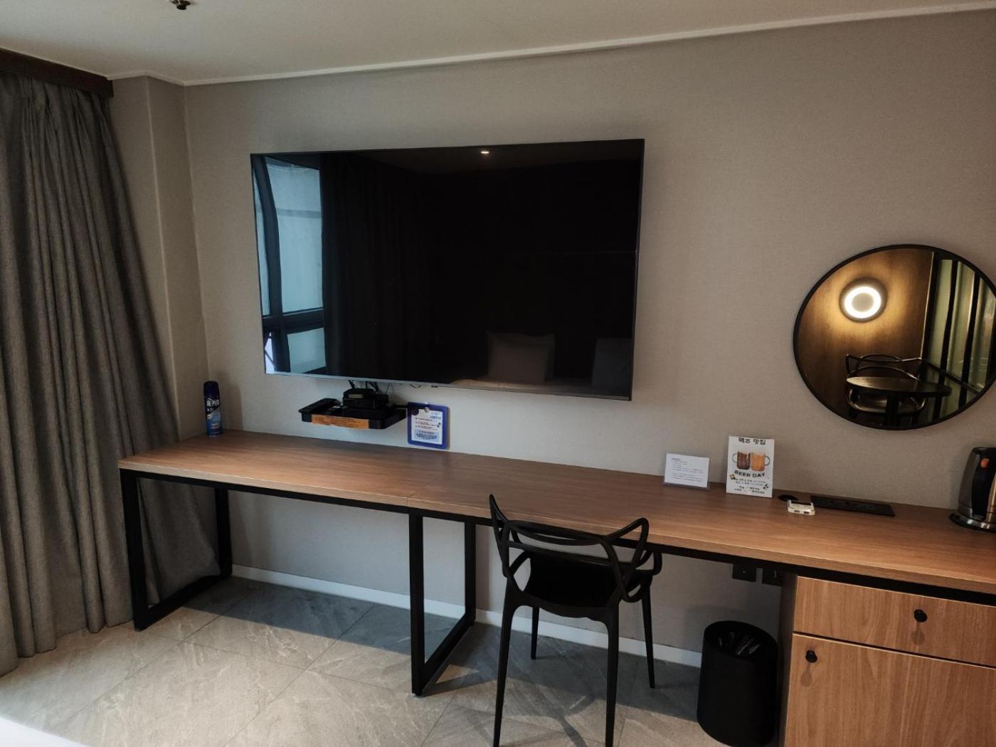 Queen Town Hotel 27/33