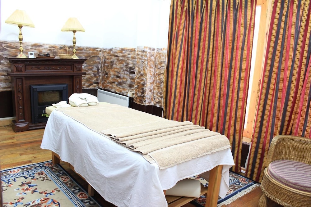 Lemon Tree Resort, Thimphu, Bhutan 19/37
