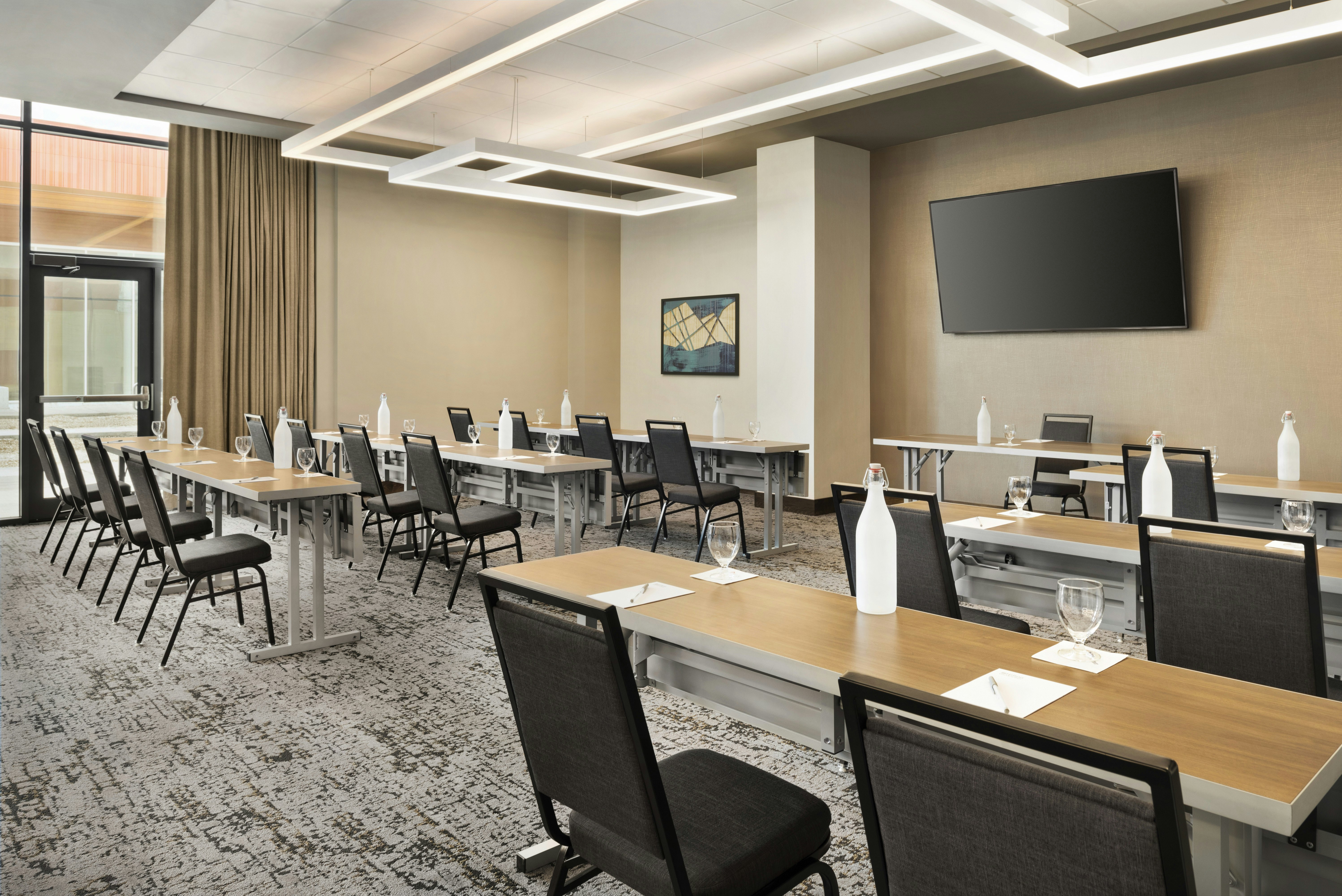 Hilton Garden Inn Milwaukee Brookfield Conference Center 44/60