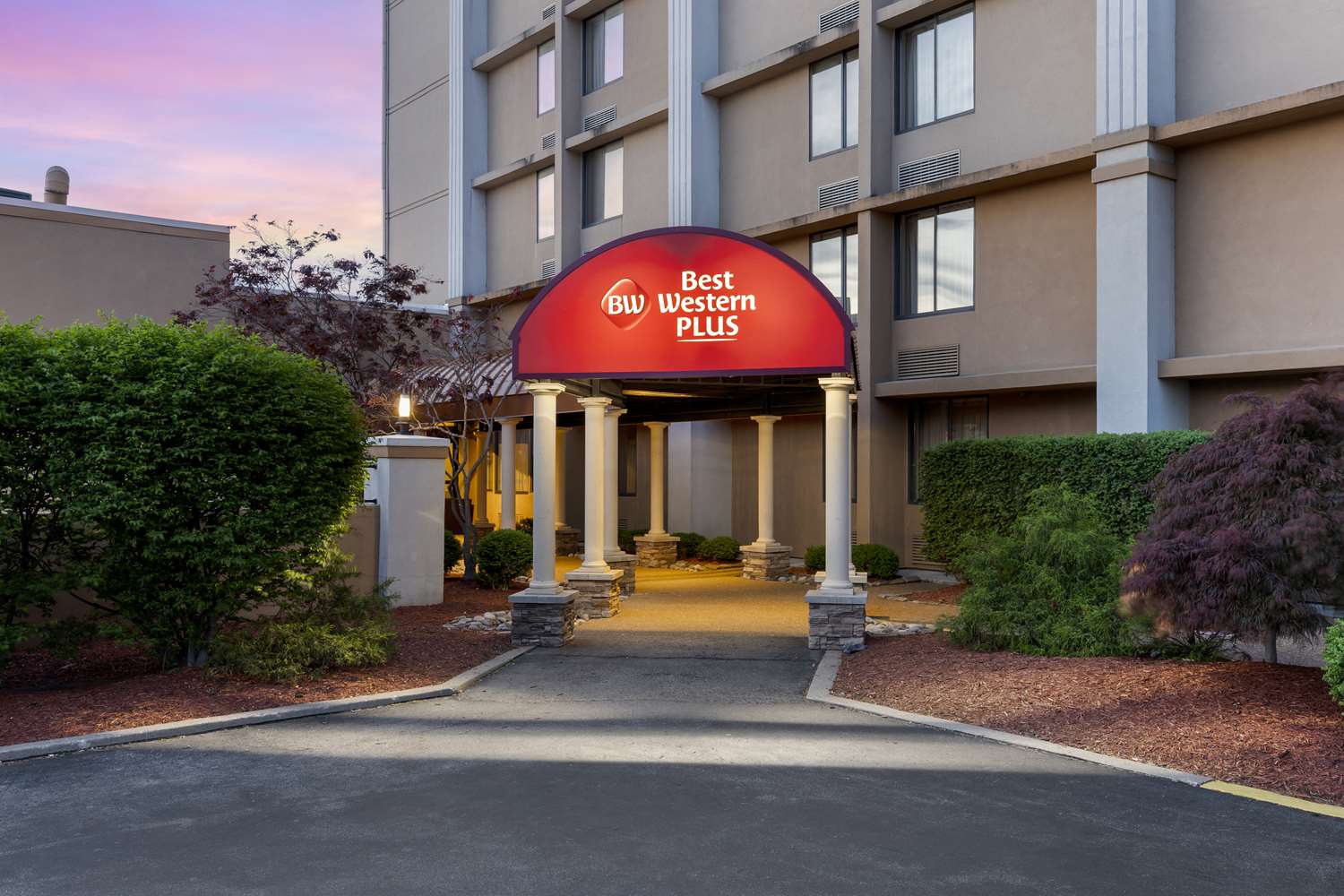 Best Western Plus The Charles Hotel 4/42