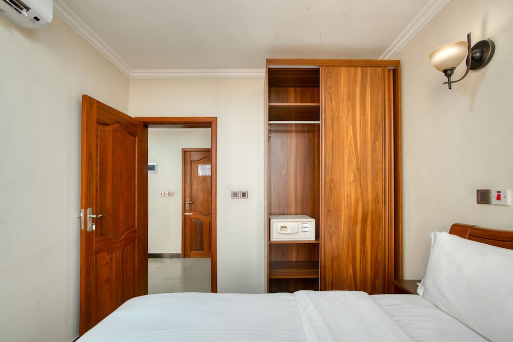 Kibo Palace Apartments 8/42