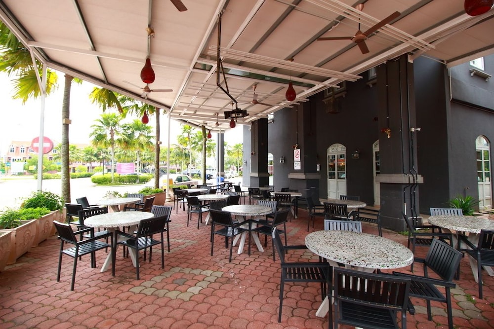 GRAND KAMPAR HOTEL 46/56
