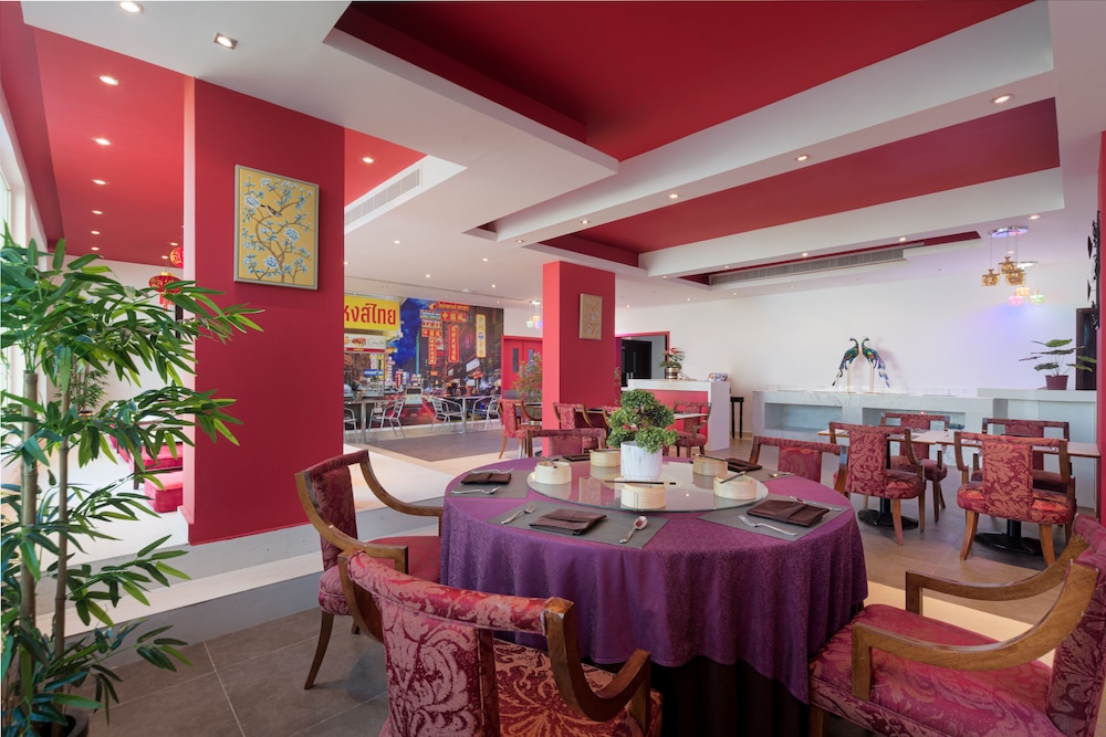 Al Hail Waves Hotel Managed By Centara 63/78