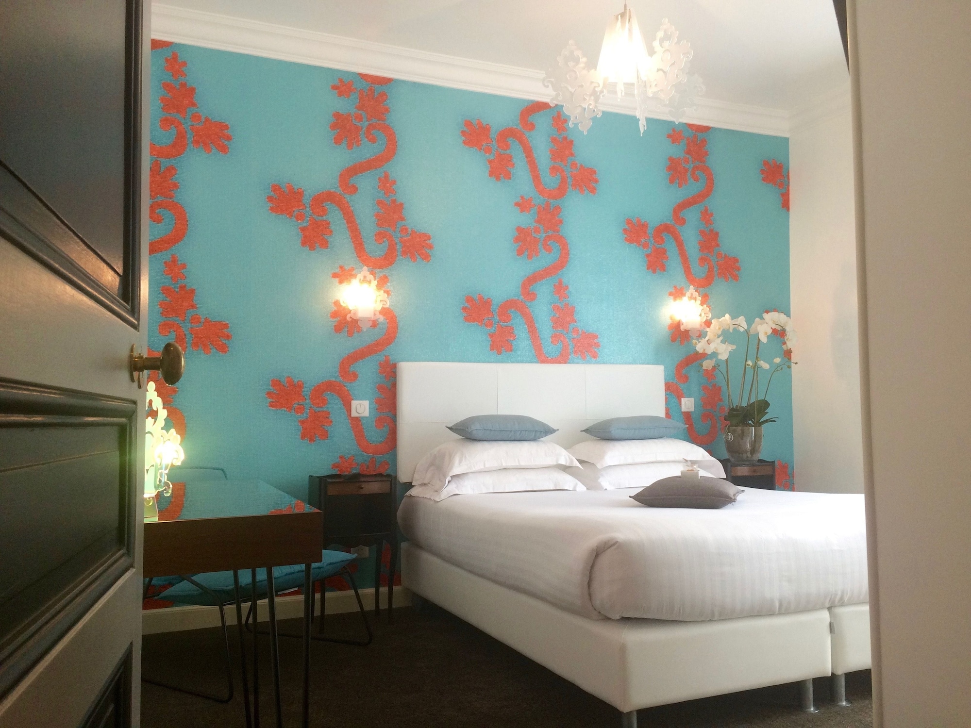 SUPERIOR, DOUBLE BED
