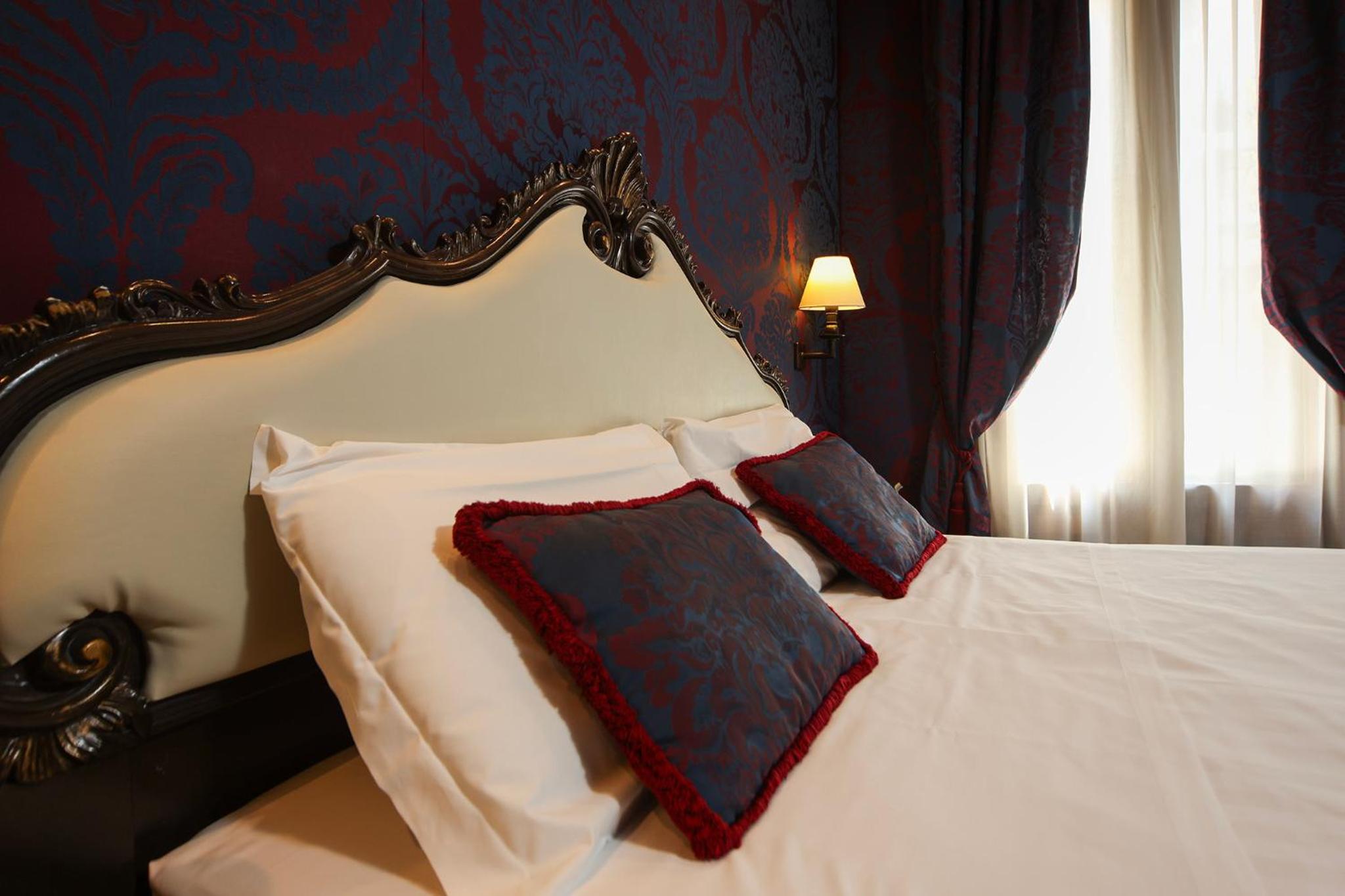 غرفة ثلاثية، Antica Venezia 4/9