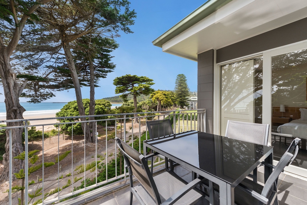 Mantra Lorne 3/68