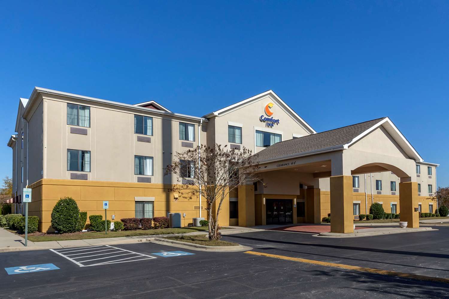Comfort Inn Smithfield Near I-95 8/9