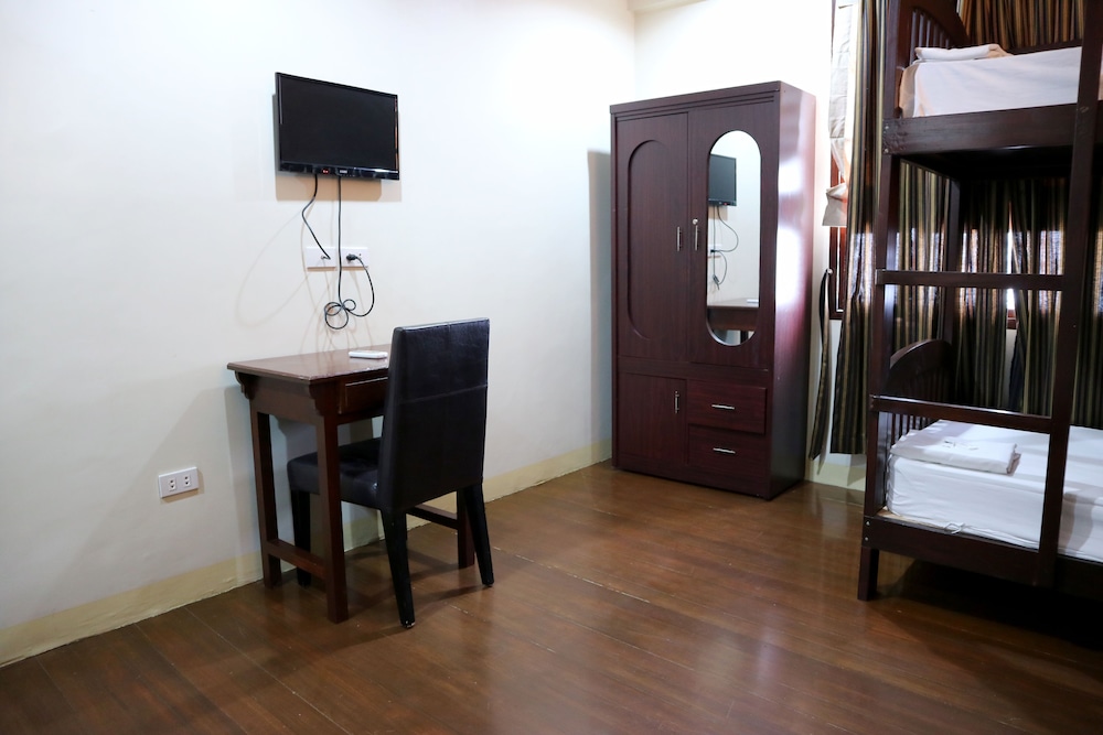 Metro Vigan Inn 58/70