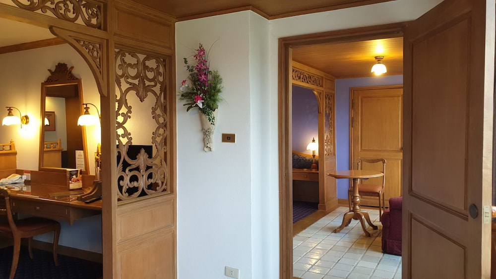 Lotus Hotel Pang Suan Kaew 21/25