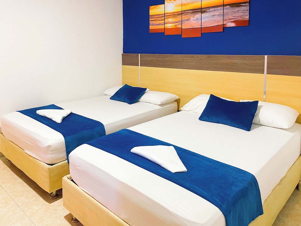 ROOM, QUADRUPLE, 2 DOUBLE BEDS