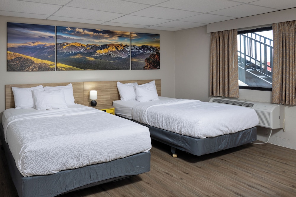 Days Inn by Wyndham Wheatland 18/42