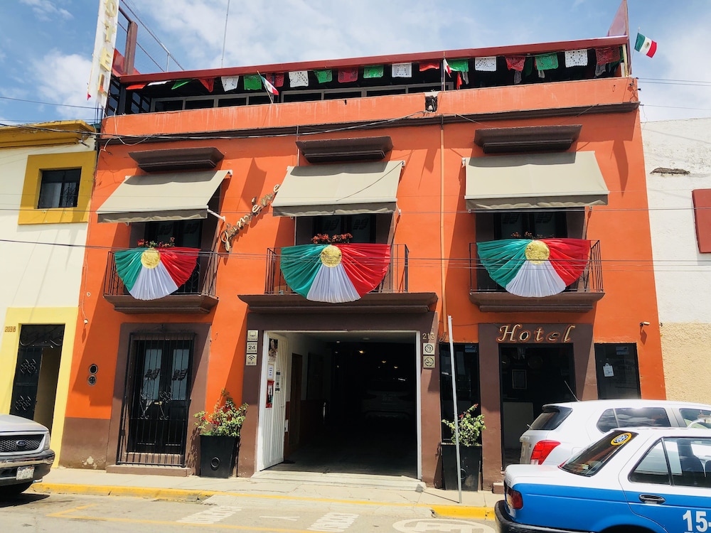 Hotel Jiménez 2/20