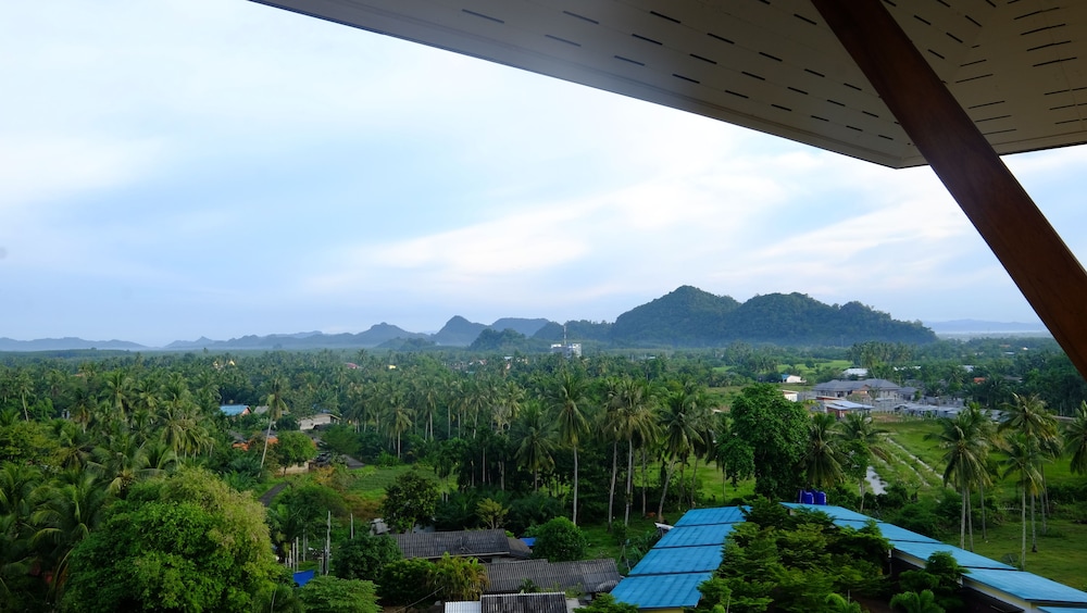 Royal Hill Satun Hotel 5/35