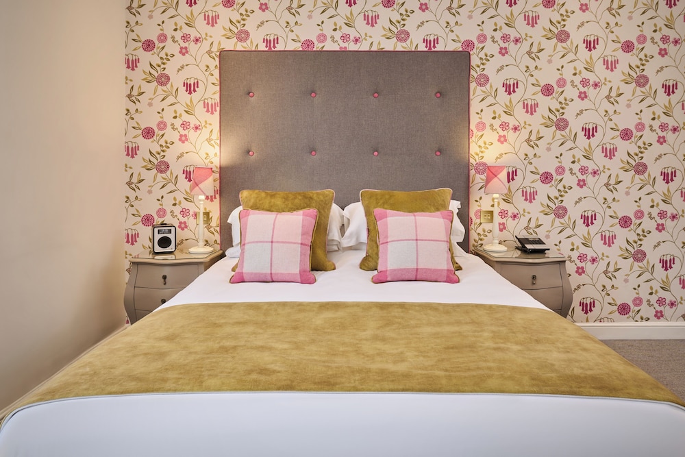 SUPERIOR, DOUBLE BED, GARDEN VIEW
