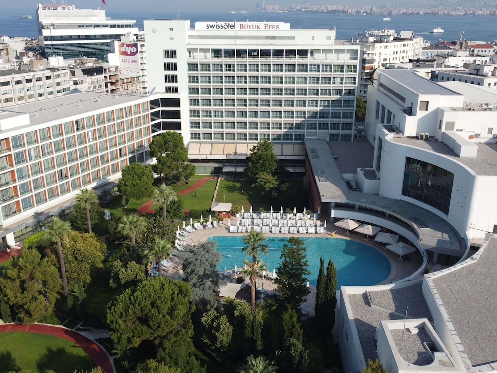 Swissotel Buyuk Efes 7/65