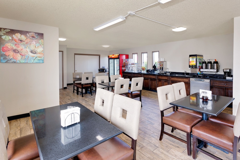 Travelodge By Wyndham Aberdeen 18/22