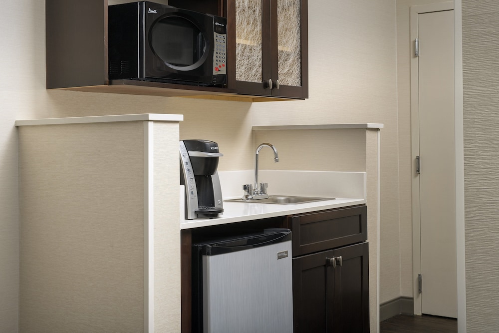 Holiday Inn Express Suites Annapolis 29/49