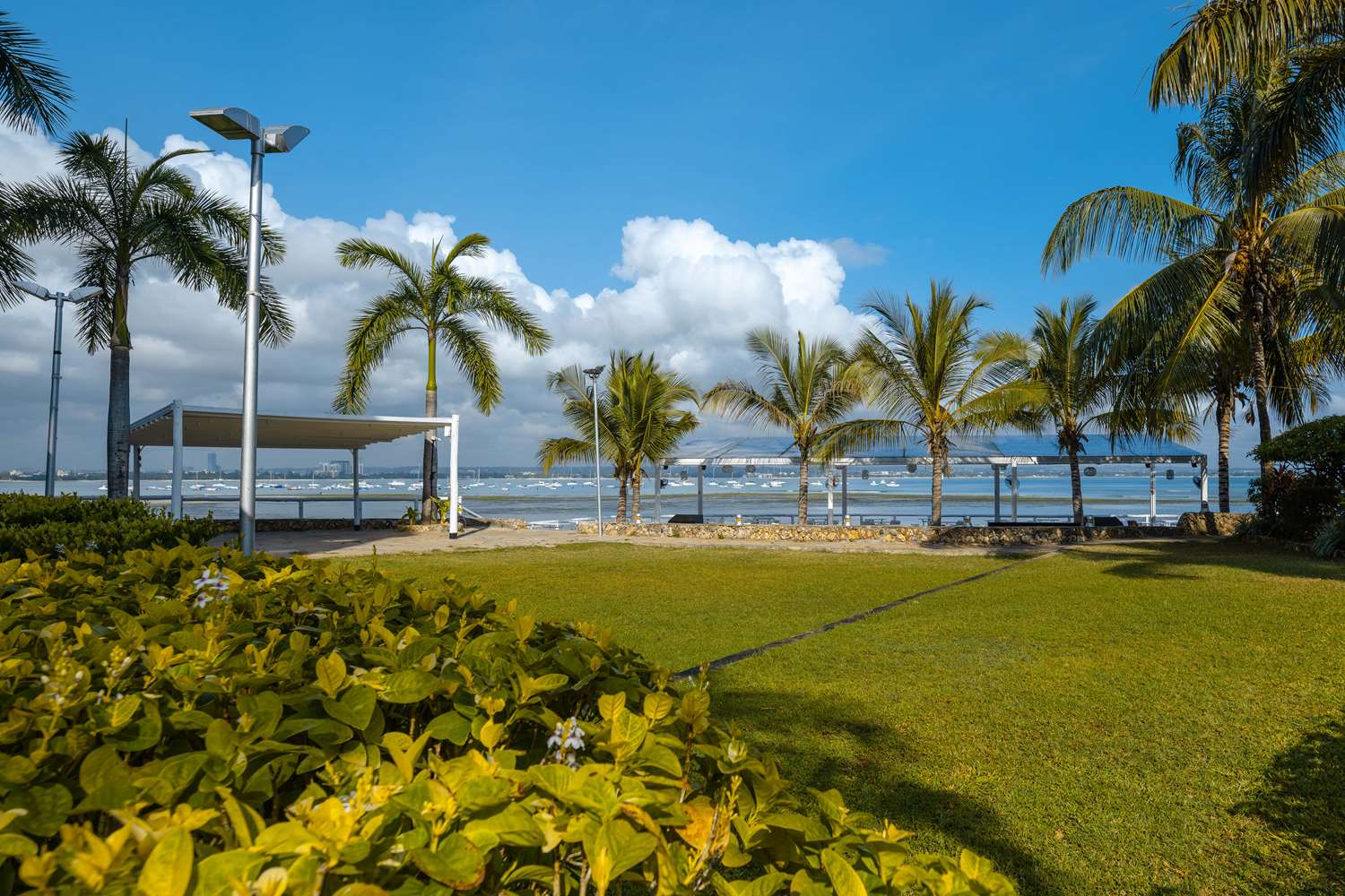 Coral Beach Hotel Dar Es Salaam 16/32
