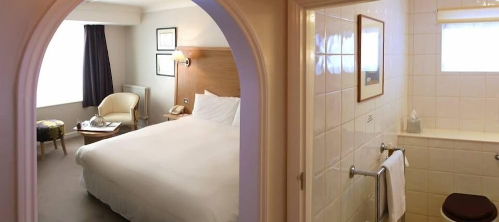 Chequers Hotel 14/58