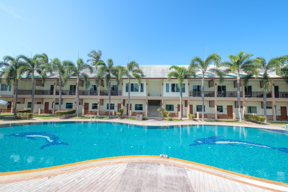 The Green Beach Resort 5/75