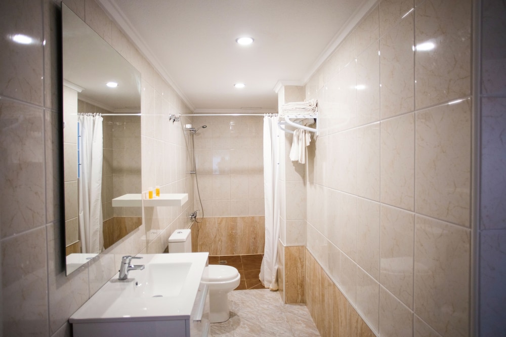 Hostal Alba 48/50
