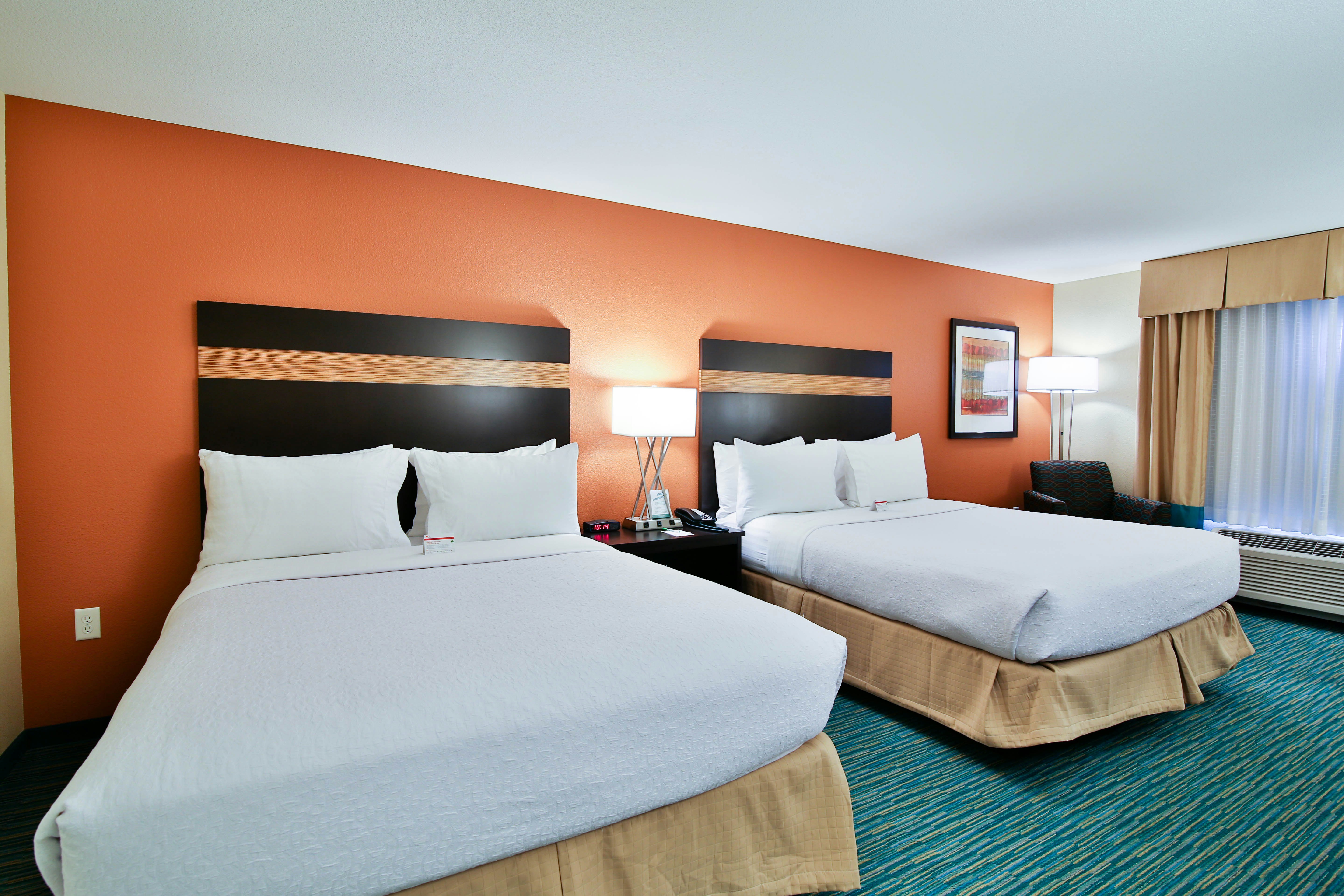 Holiday Inn Bismarck 9/70