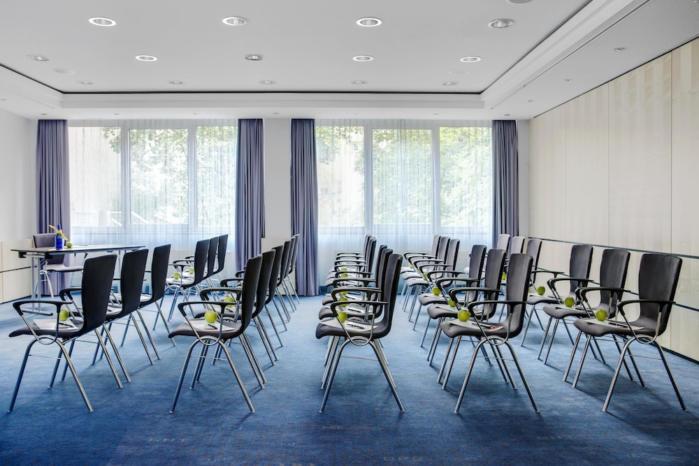 Intercity Hotel Wien 56/65