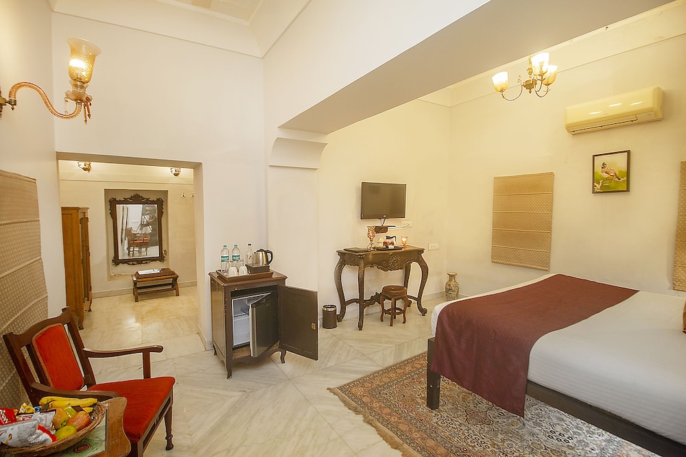 Amritara Chandra Mahal Haveli Bharatpur 32/50
