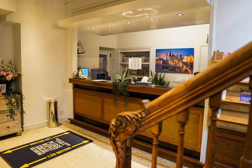 Hotel De Flandre 2/32