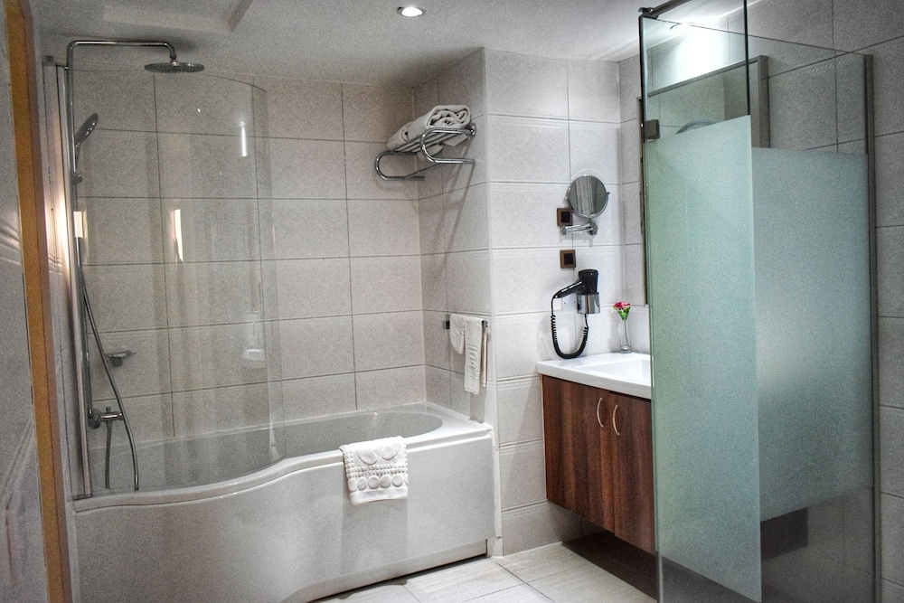 Grand Pela Hotel and Suites 41/44